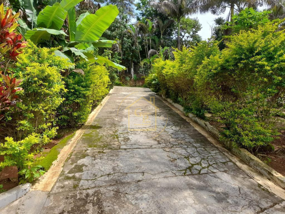Imagens do imóveis Linda Chácara com Duas Casas e Varanda