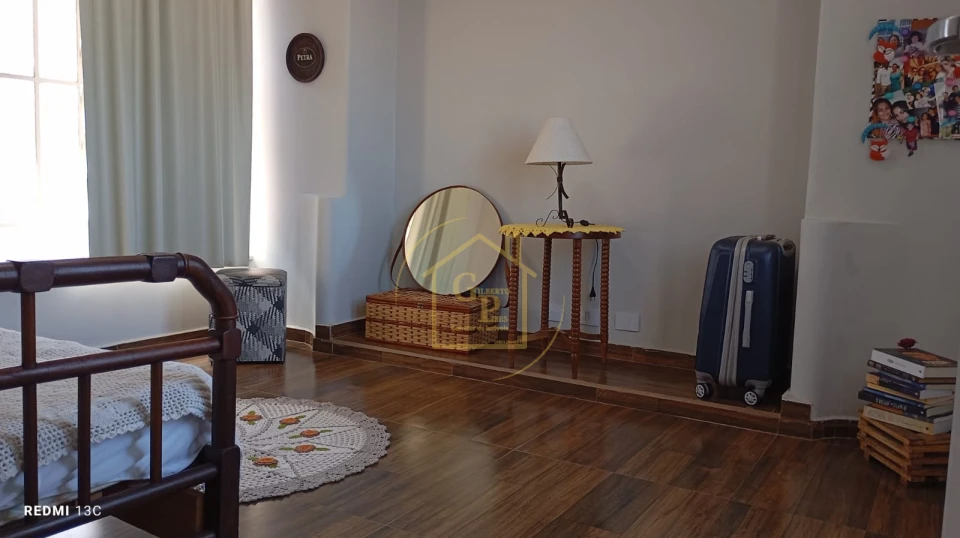 Imagens do imóveis Casa – Ampla e Bem Conservada