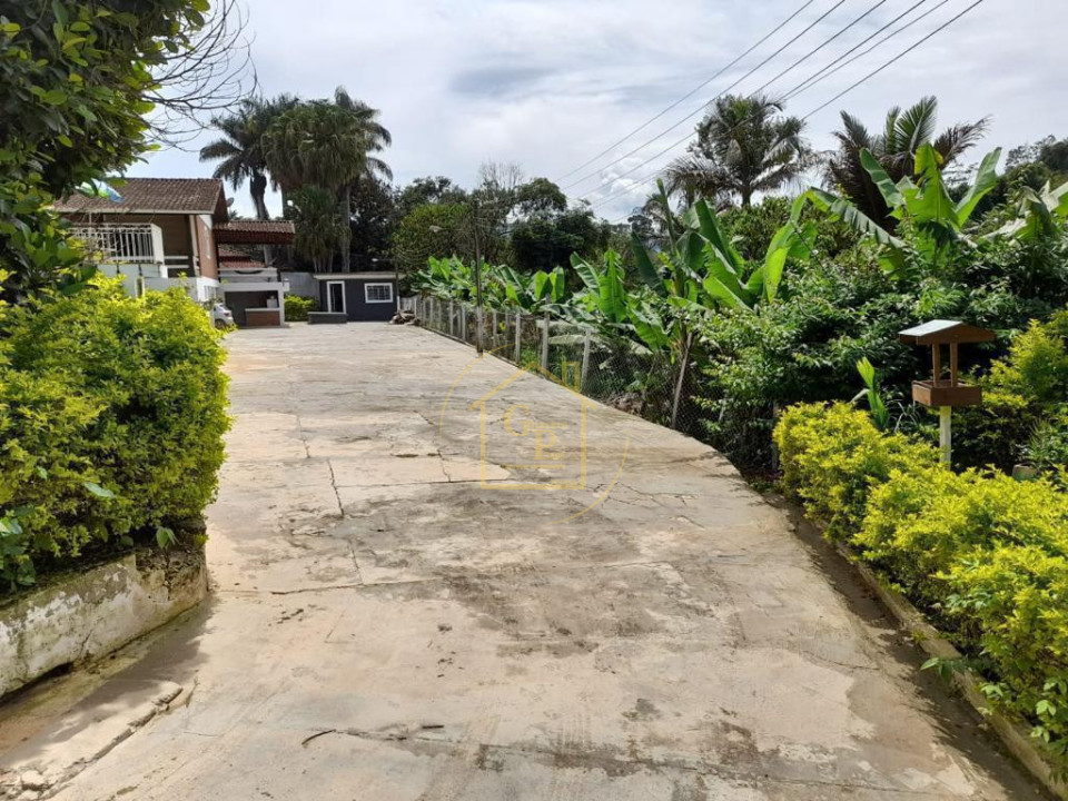 Imagens do imóveis Linda Chácara com Duas Casas e Varanda