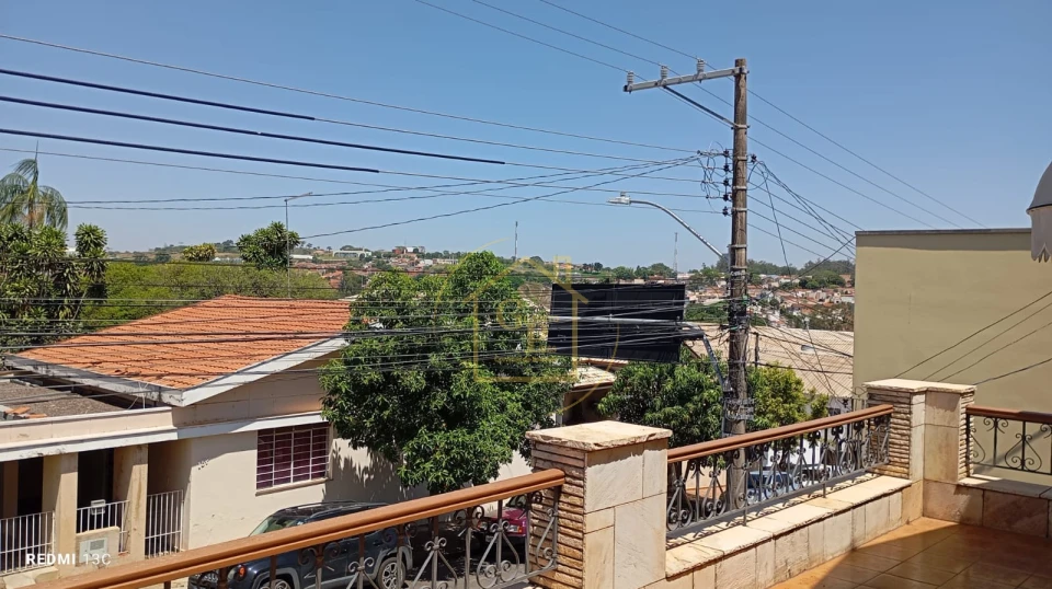 Imagens do imóveis Casa – Ampla e Bem Conservada