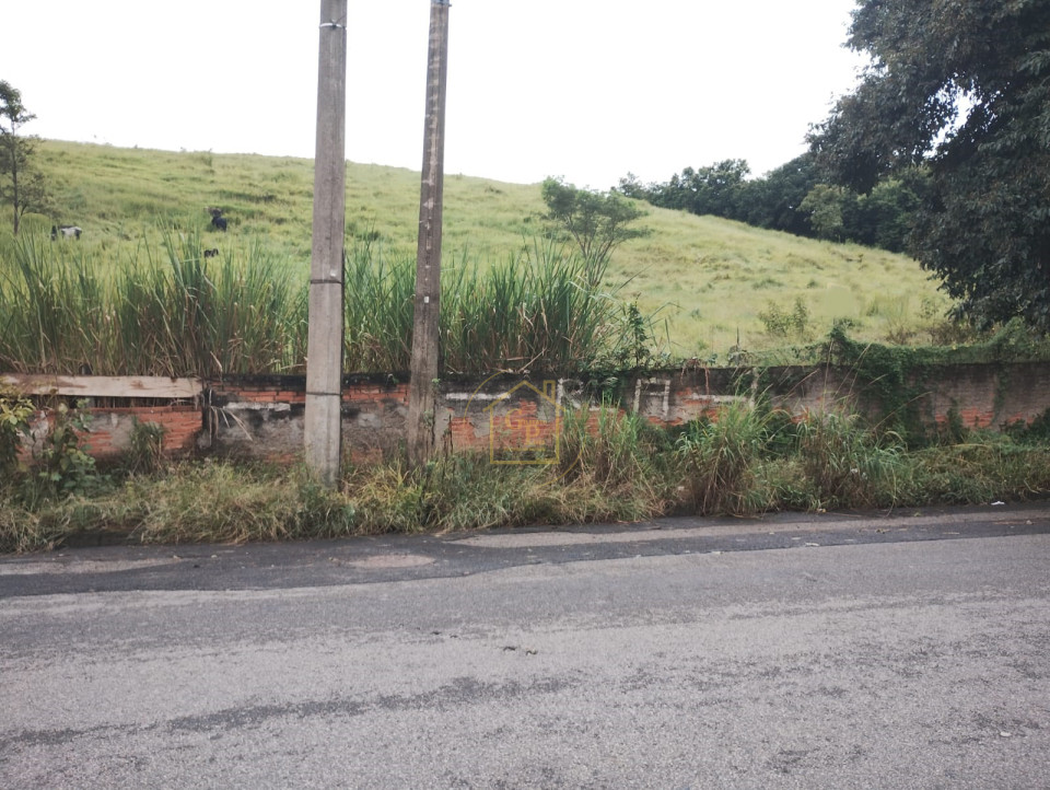 Imagens do imóveis Terreno Amplo para Investimento
