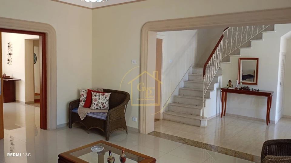 Imagens do imóveis Casa – Ampla e Bem Conservada