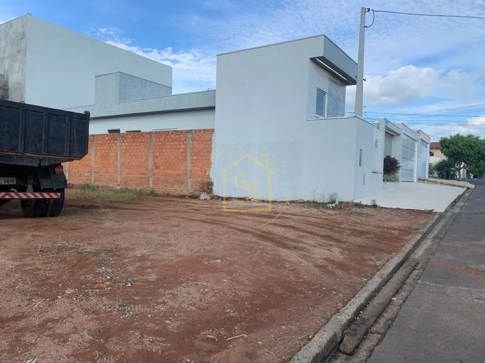 Imagens do imóveis terreno