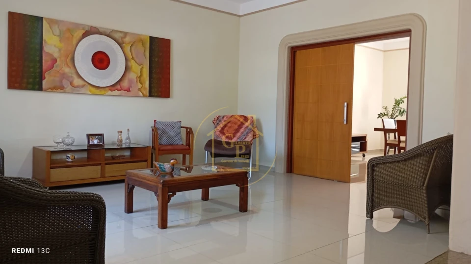 Imagens do imóveis Casa – Ampla e Bem Conservada