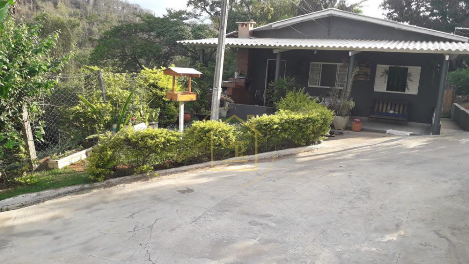 Imagens do imóveis Linda Chácara com Duas Casas e Varanda