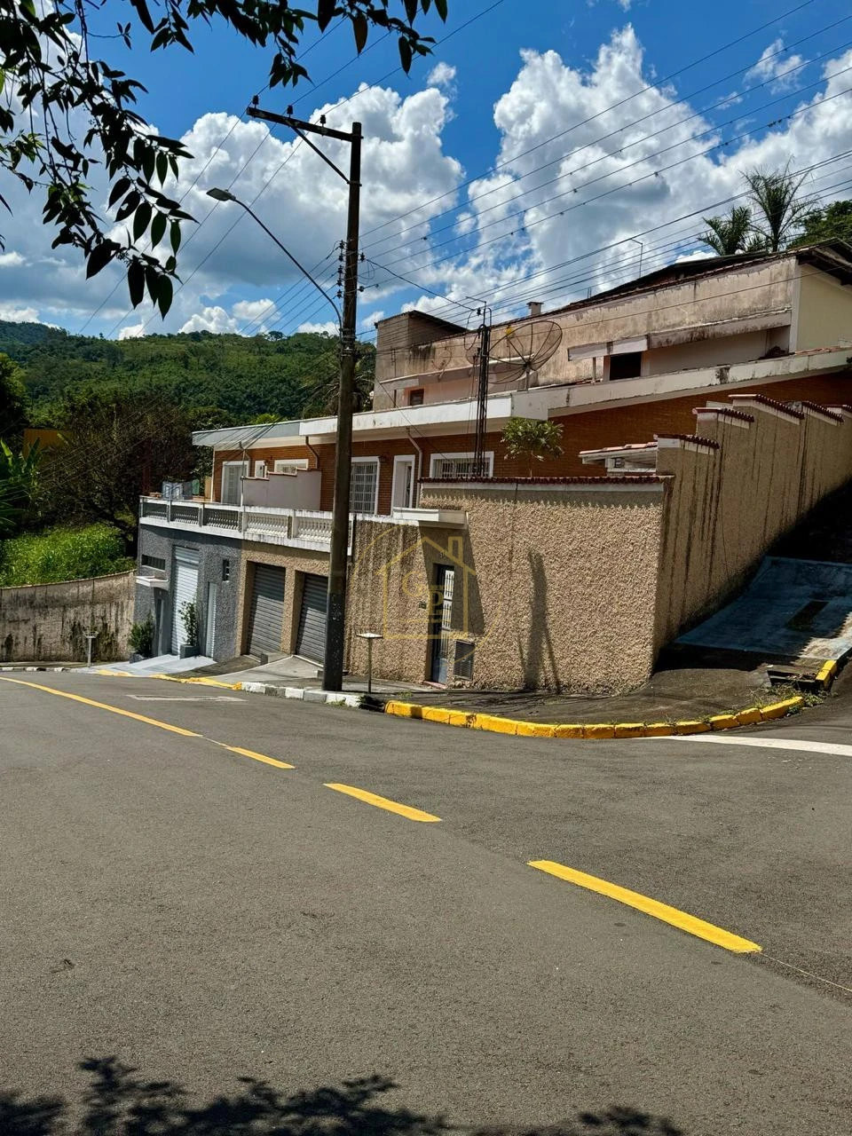 Imagens do imóveis Vende-se Casa em Águas da Prata – Excelente Oportunidade de Investimento