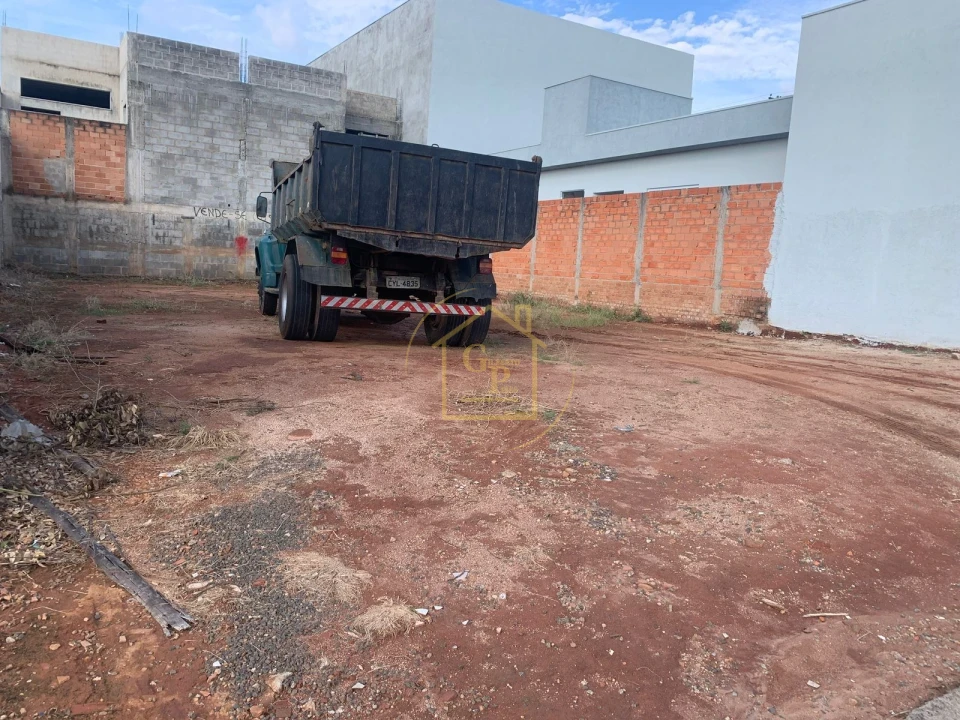 Imagens do imóveis terreno