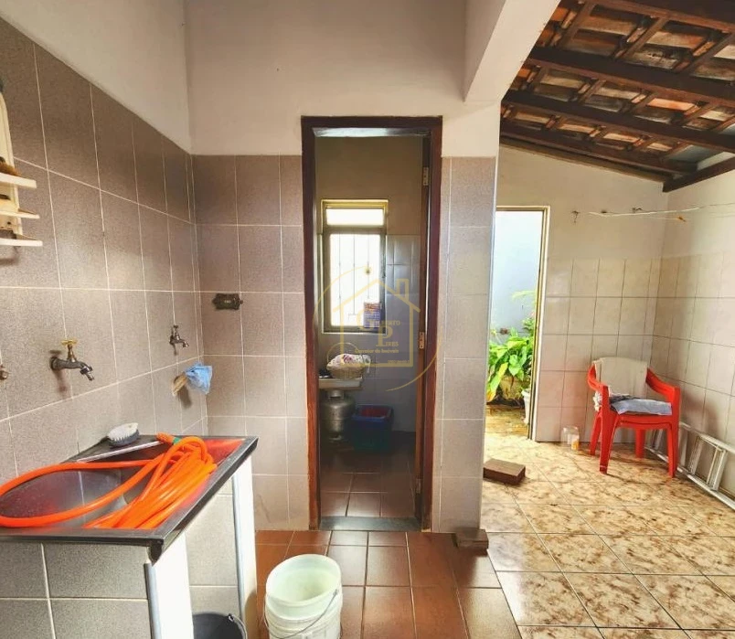 Imagens do imóveis Casa e Estabelecimento Comercial