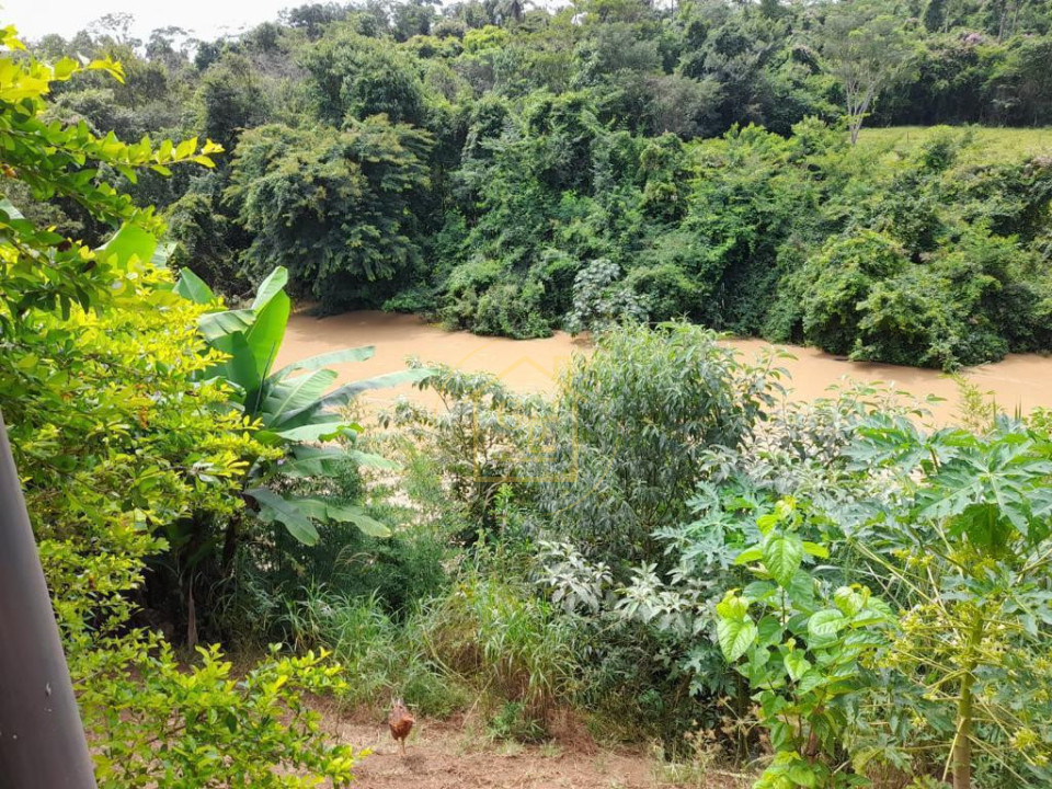 Imagens do imóveis Linda Chácara com Duas Casas e Varanda