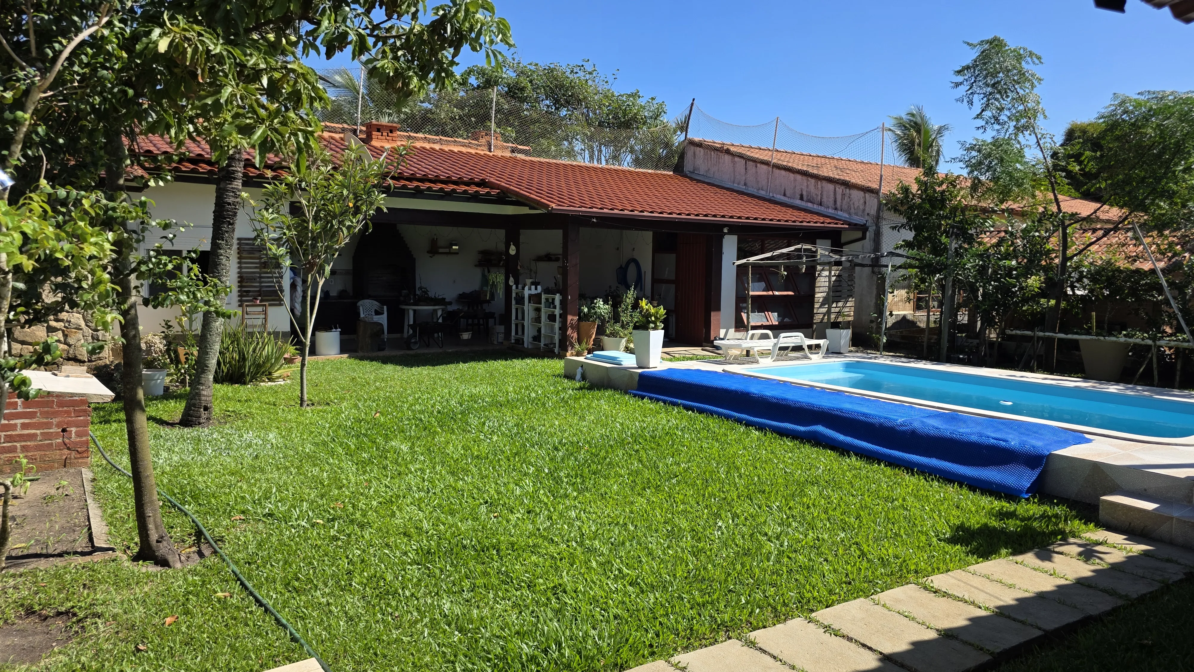 Imagens do imóveis Casa Linear com Piscina Aquecida, Área Gourmet e 632m² na Extensão da Praia Rasa