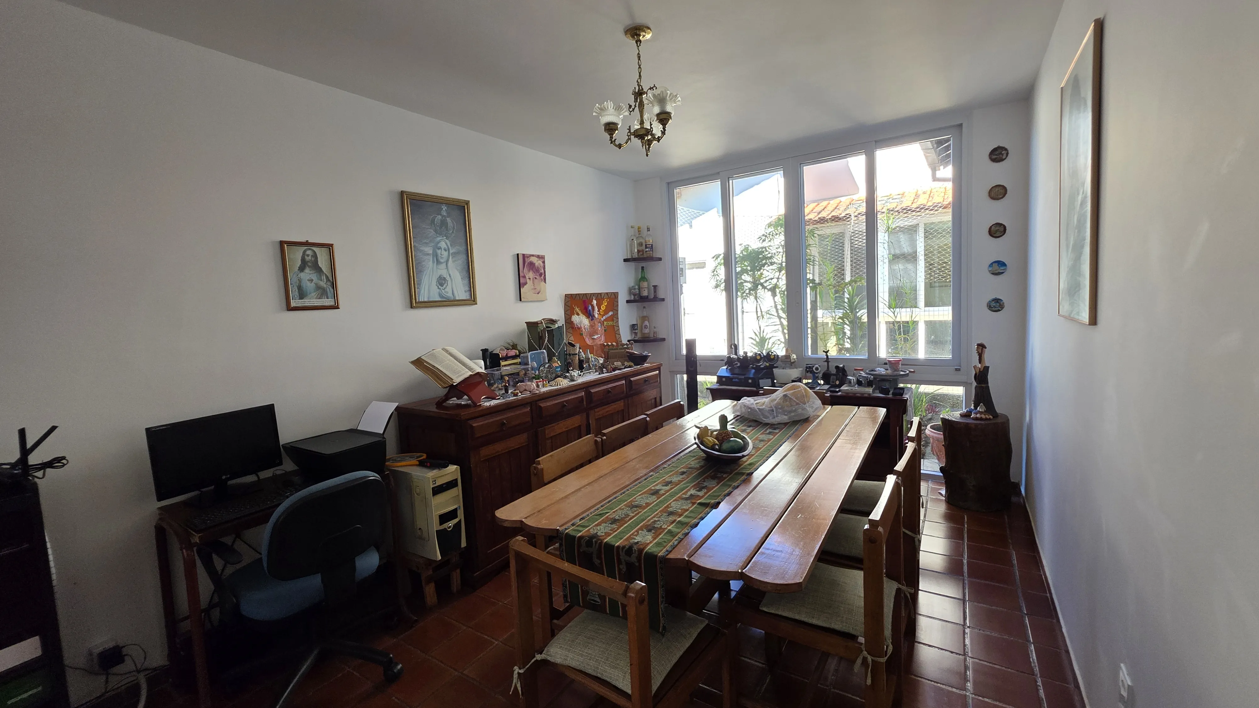 Imagens do imóveis Casa Linear com Piscina Aquecida, Área Gourmet e 632m² na Extensão da Praia Rasa