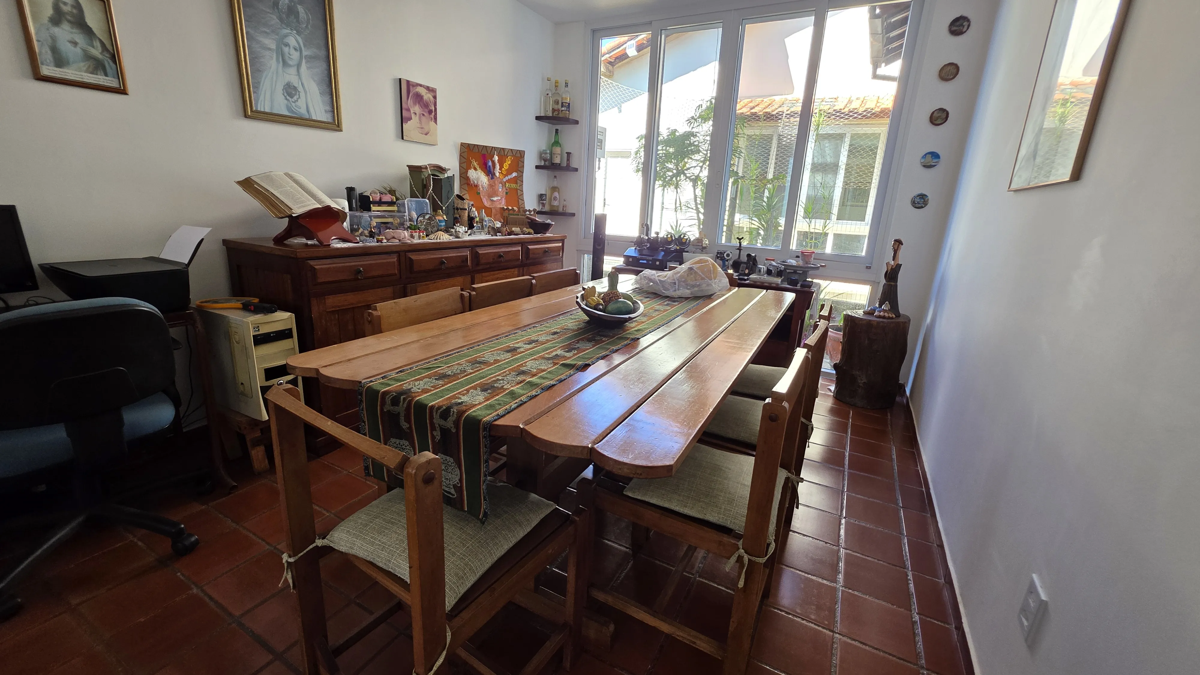 Imagens do imóveis Casa Linear com Piscina Aquecida, Área Gourmet e 632m² na Extensão da Praia Rasa