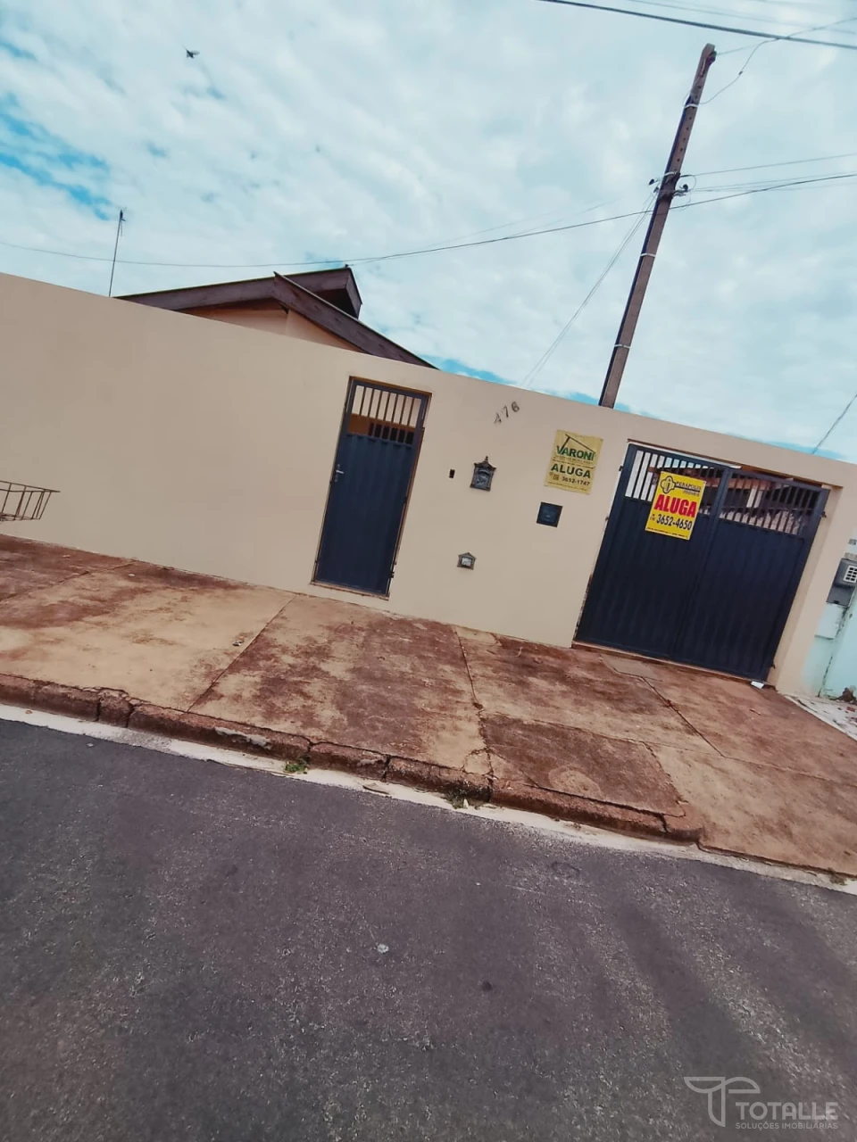 Imagens do imóveis Aluga-se Casa na Santa Terezinha