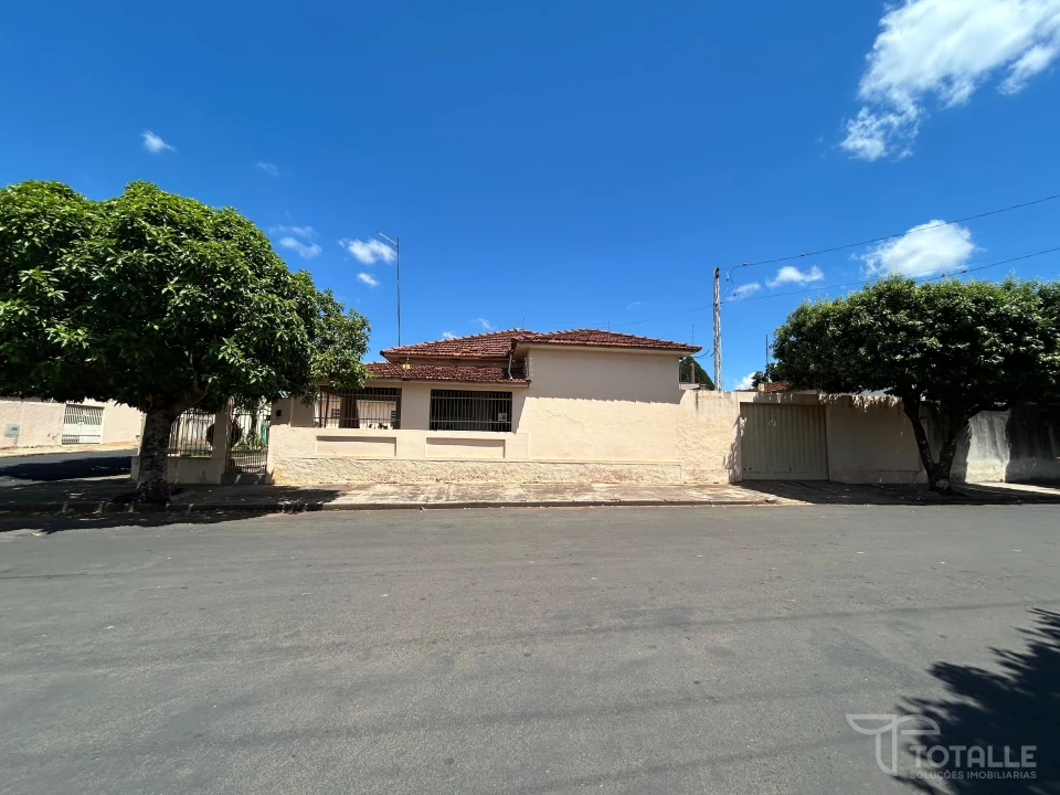 Imagens do imóveis Casa À Venda Vila Fátima Penápolis