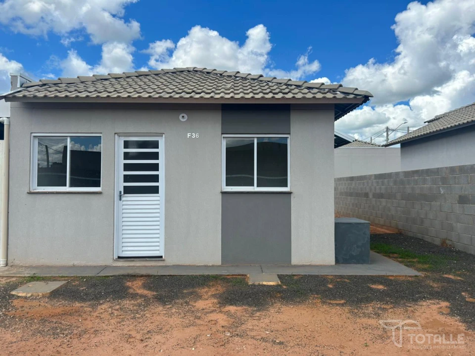 Imagens do imóveis Aluga-se Casa no Condimínio Levitti I