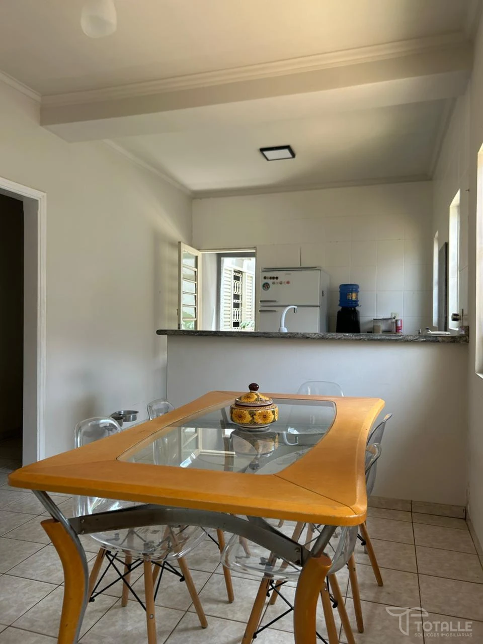 Imagens do imóveis Casa com Salão Comercial A Venda