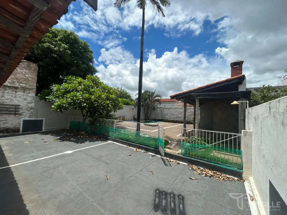 Imagens do imóveis Aluga-se Casa no Centro