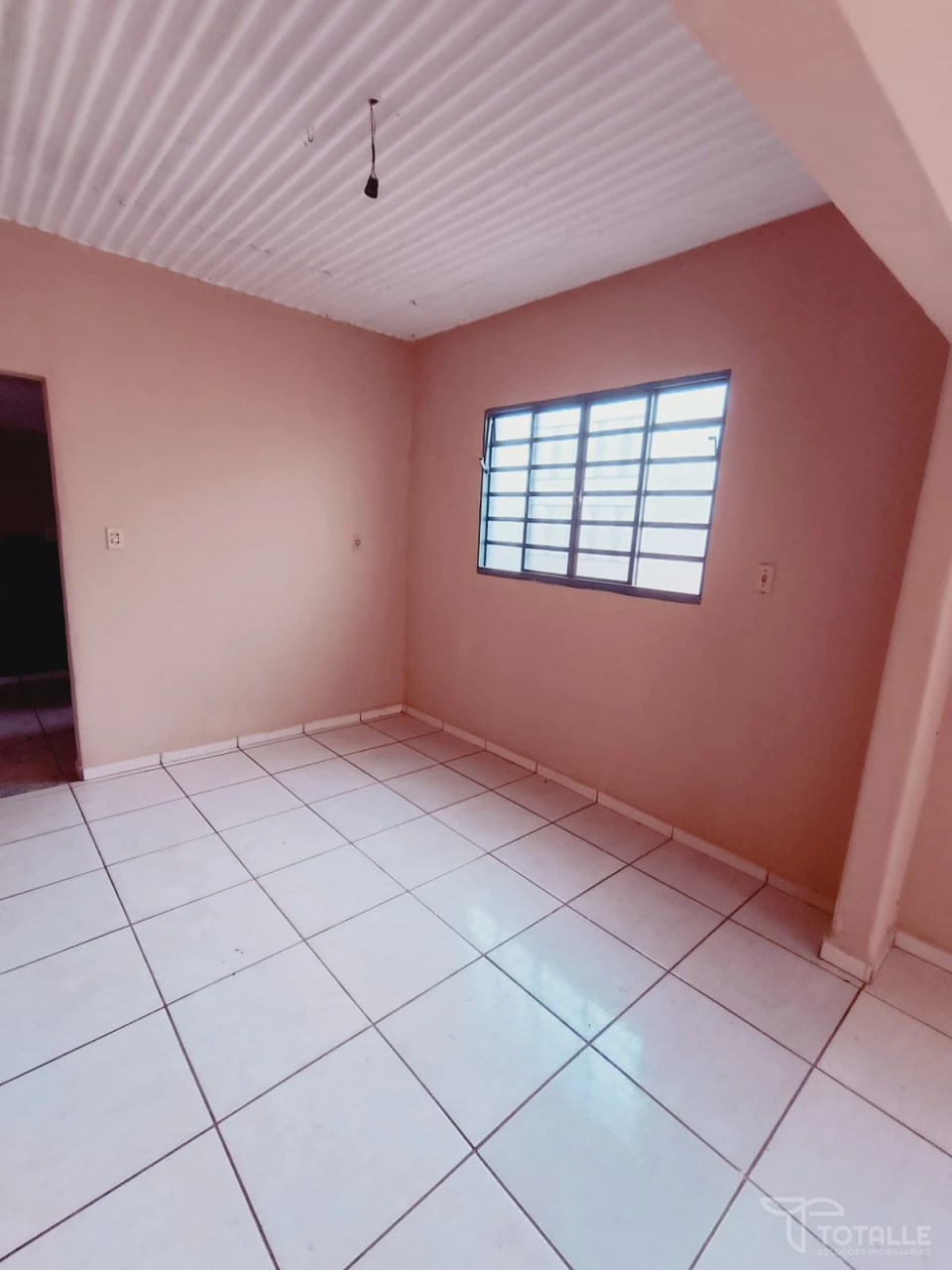 Imagens do imóveis Aluga-se Casa na Santa Terezinha