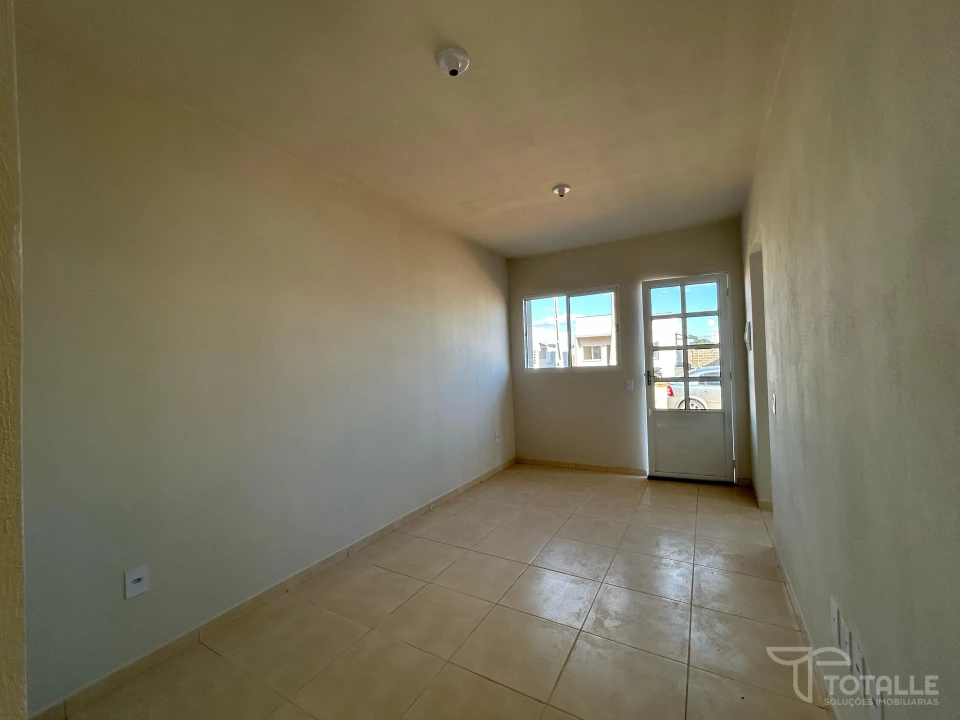 Imagens do imóveis Aluga-se Casa no Condimínio Levitti I