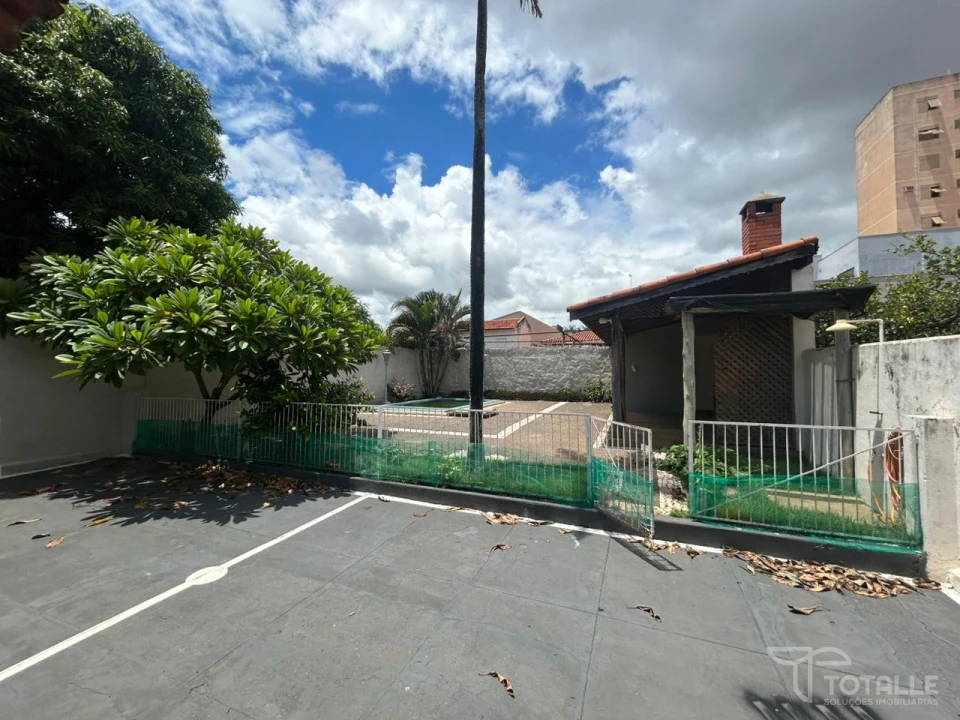 Imagens do imóveis Aluga-se Casa no Centro