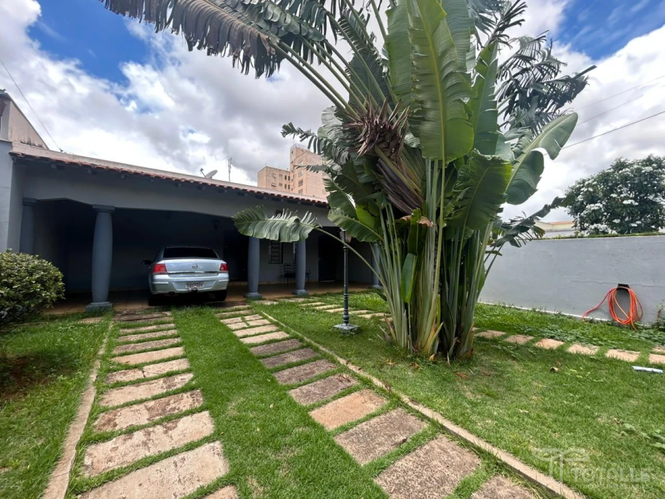 Imagens do imóveis Aluga-se Casa no Centro