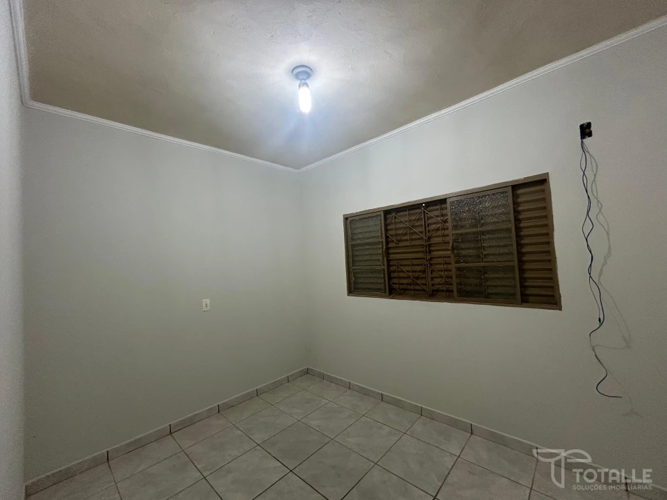 Imagens do imóveis Casa Com Predio Comercial  à Venda no Res. Regina Célia