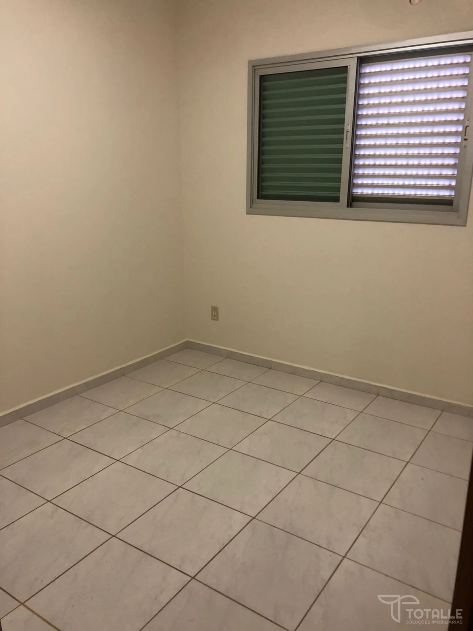 Imagens do imóveis Aluga-se Apartamento no Jd Guanabara