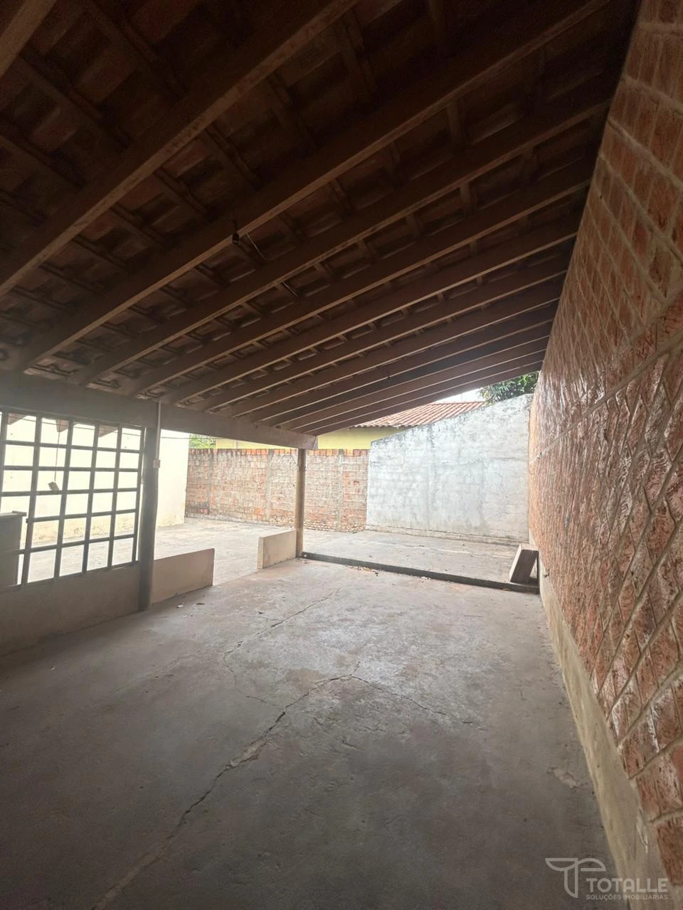 Imagens do imóveis Vende-se Imóvel no Santa Leonor