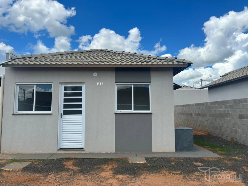 Imagens do imóveis Aluga-se Casa no Condimínio Levitti I