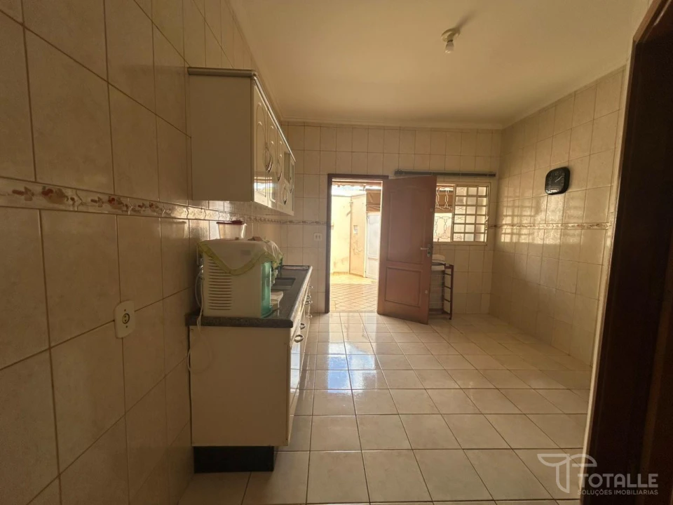 Imagens do imóveis Casa a Venda no Res. Miguel Barbeiro