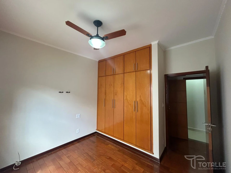 Imagens do imóveis Casa à Venda no Jardim Shangrilla