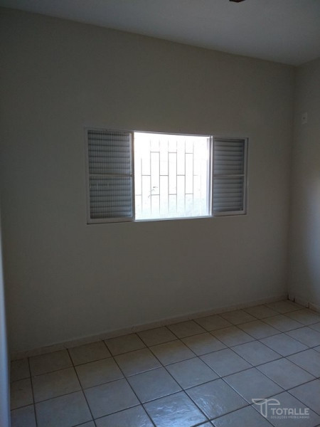 Imagens do imóveis Vende ou Aluga Casa no Centro de Penápolis