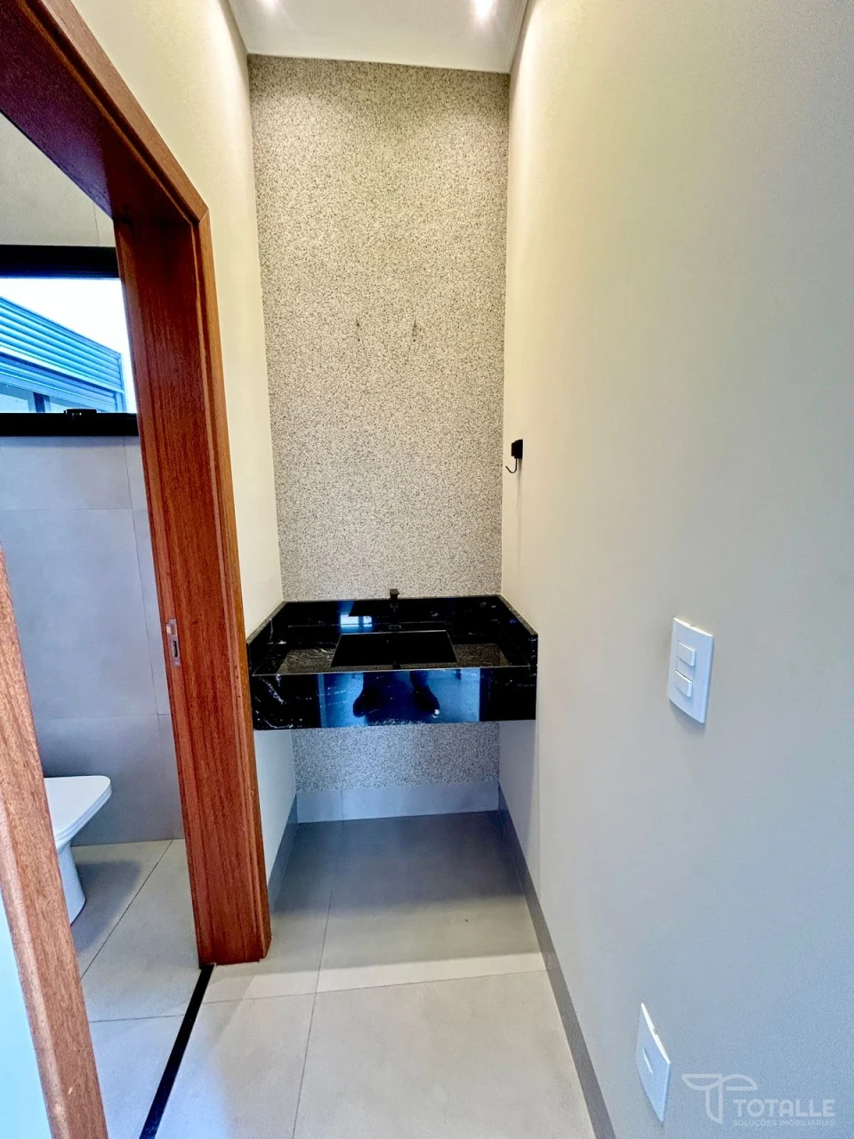 Imagens do imóveis Casa a Venda no Jardim do Lago