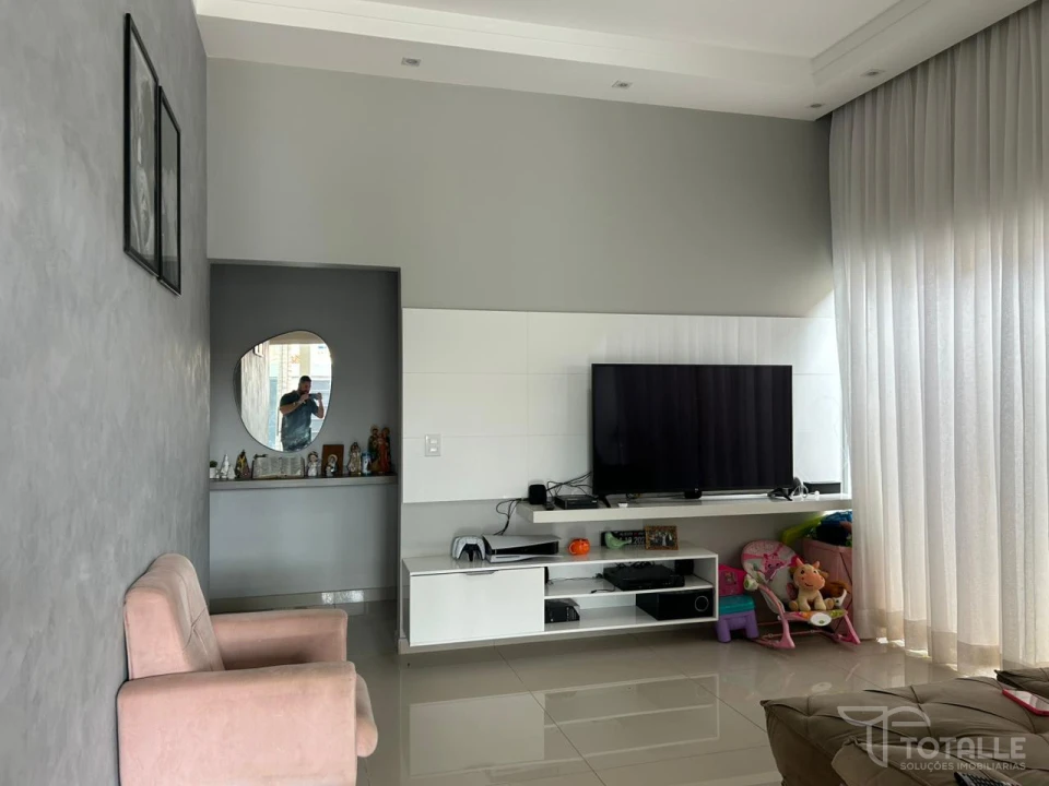 Imagens do imóveis Casa a Venda no Jardim do Lago II