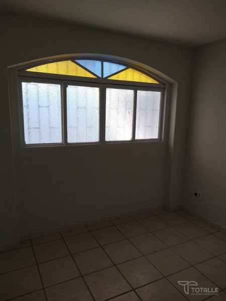 Imagens do imóveis Vende ou Aluga Casa no Centro de Penápolis