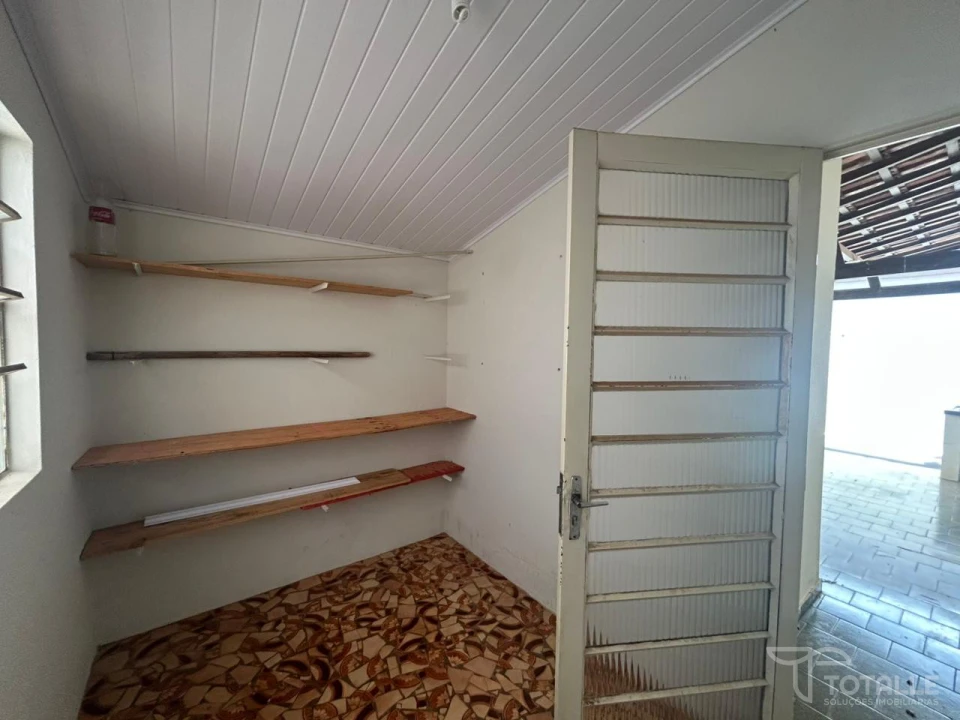 Imagens do imóveis Aluga-se Casa no Centro