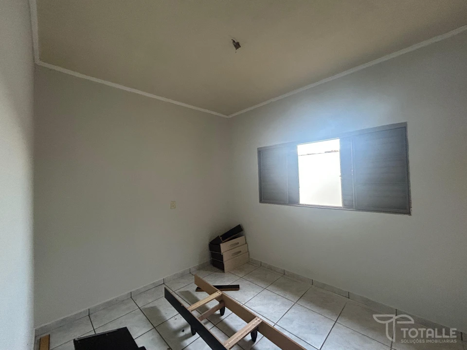Imagens do imóveis Casa Com Predio Comercial  à Venda no Res. Regina Célia