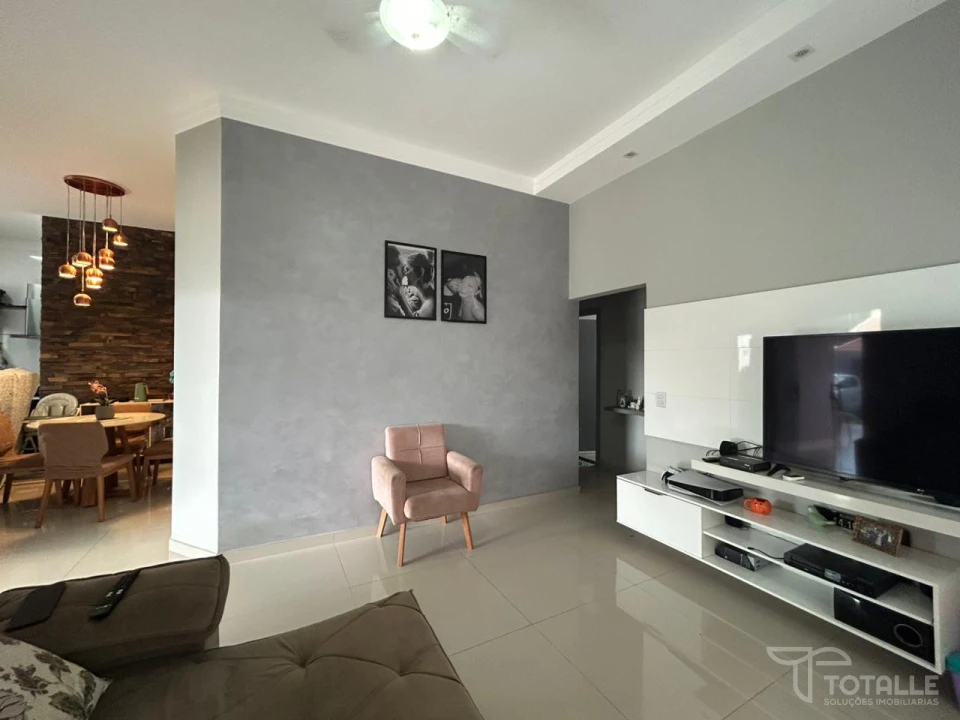 Imagens do imóveis Casa a Venda no Jardim do Lago II