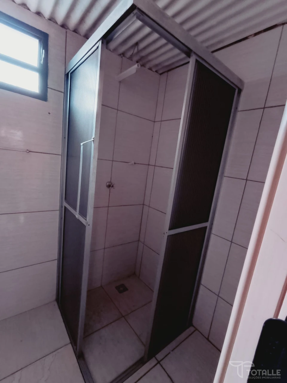 Imagens do imóveis Aluga-se Casa na Santa Terezinha