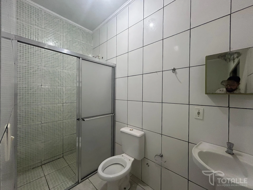 Imagens do imóveis Casa Com Predio Comercial  à Venda no Res. Regina Célia