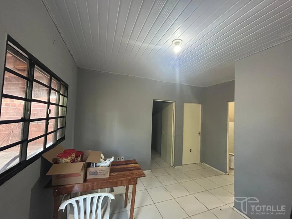 Imagens do imóveis Vende-se Casa de Esquina no Gualter Monteiro