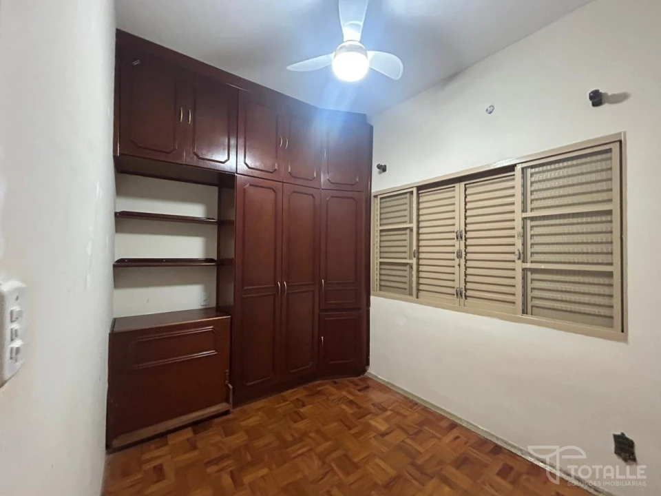 Imagens do imóveis Aluga-se Casa no Centro