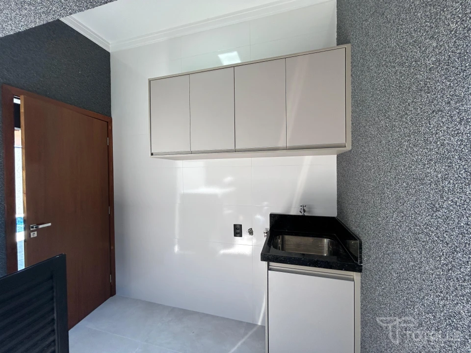 Imagens do imóveis Casa a Venda em Jardim do Lago