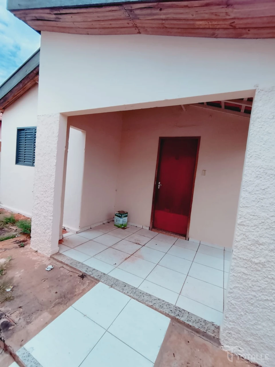 Imagens do imóveis Aluga-se Casa na Santa Terezinha