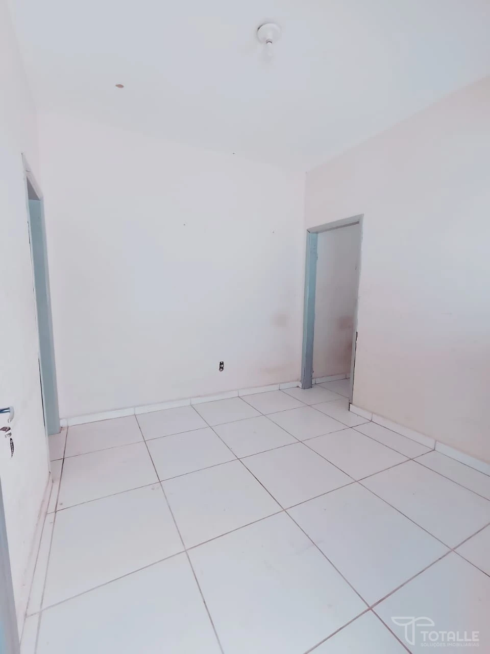 Imagens do imóveis Aluga-se Kit net no Jd del Rey