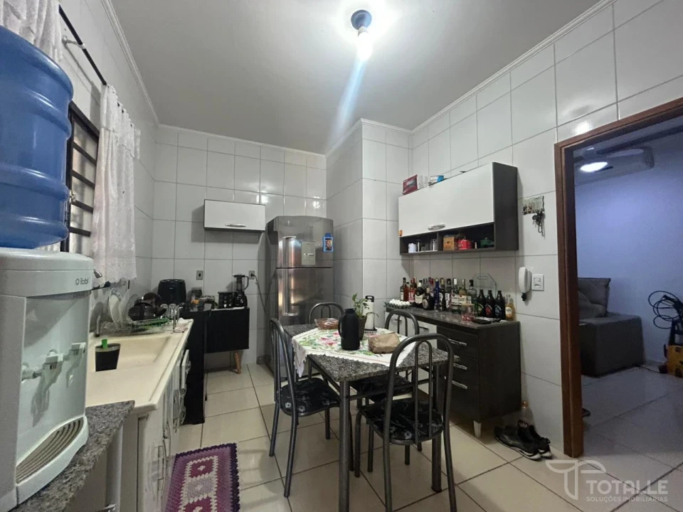 Imagens do imóveis Vende-se casa no Jardim do Lago