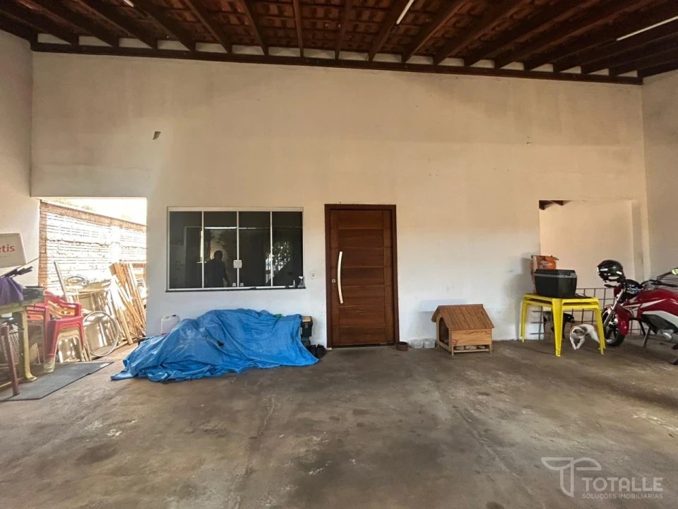 Imagens do imóveis Vende-se casa no Jardim do Lago