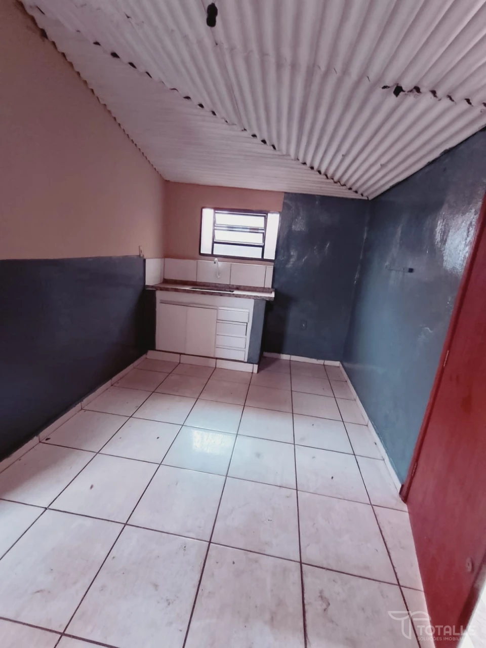 Imagens do imóveis Aluga-se Casa na Santa Terezinha