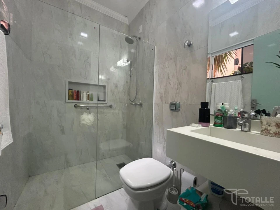 Imagens do imóveis Casa A Venda no Jardim do Lago II