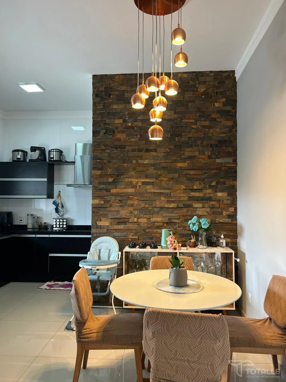 Imagens do imóveis Casa a Venda no Jardim do Lago II